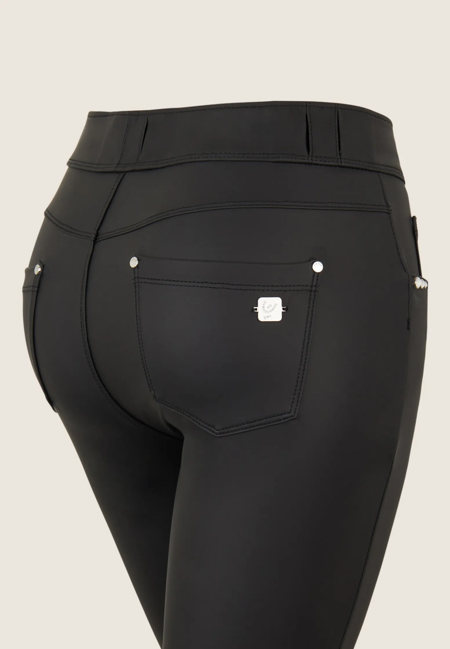 Freddy Pantaloni N.O.W.® superskinny vita media in similpelle eco-Donna Jeans E Pantaloni